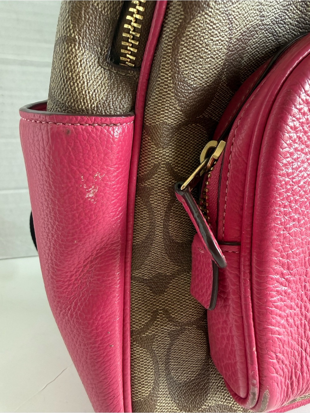 Court Backpack In Signature Canvas c8522 - Picture 3 of 14